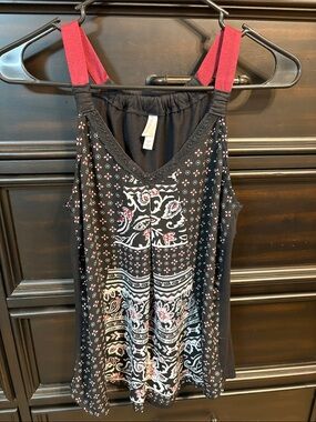 Xhilaration Black Paisley Print Camisole with Maroon Straps
